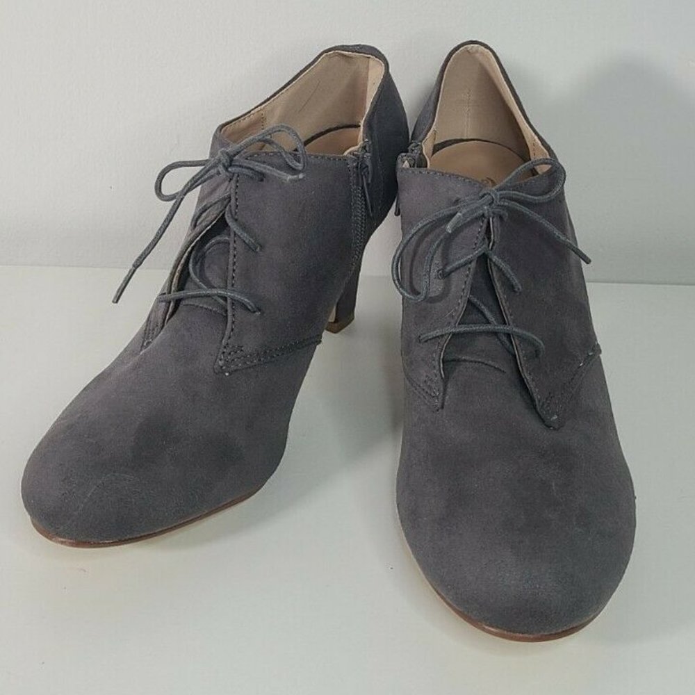 Journee Collection Womens, faux suede Leona, Booties Stacked Heel , grey, size 9